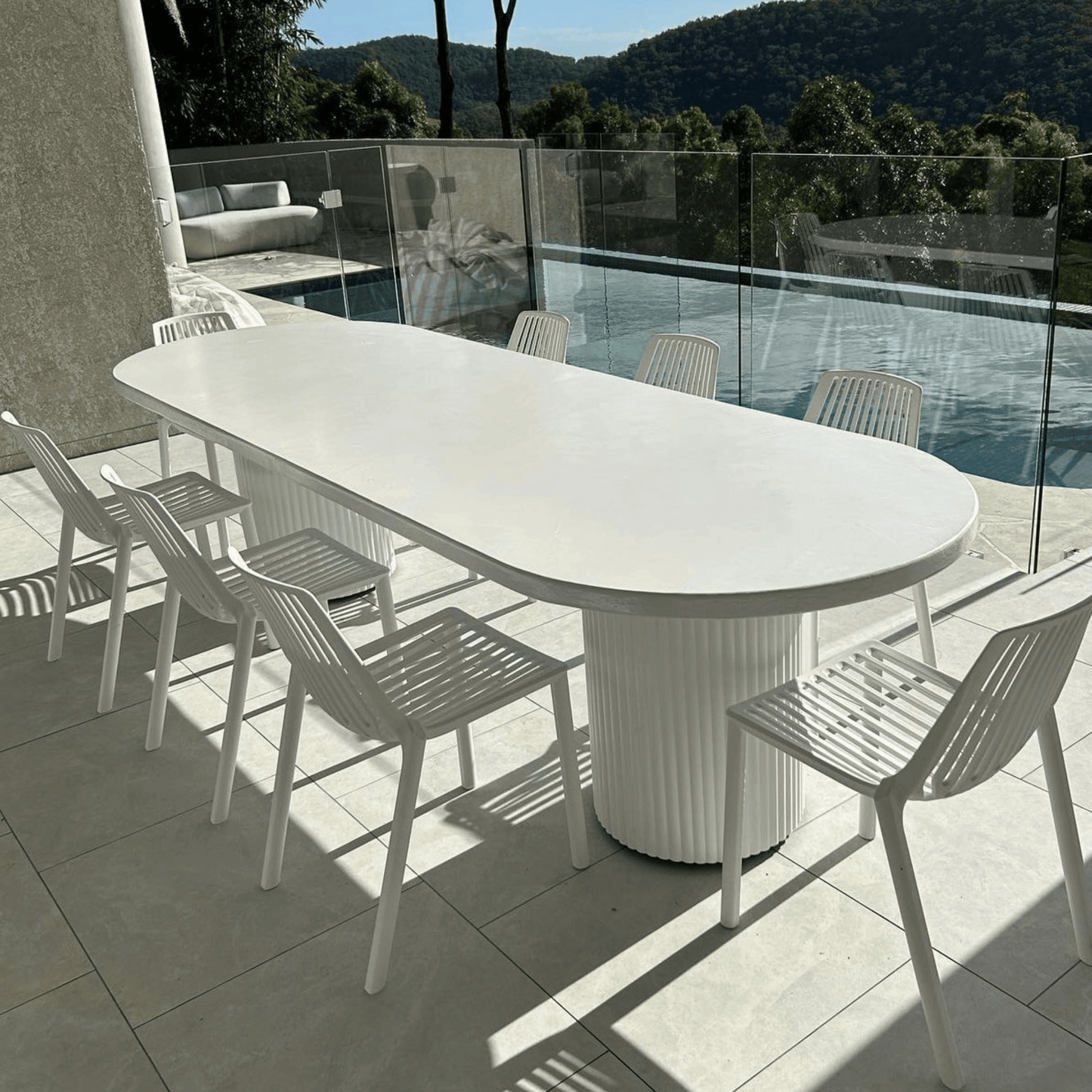 Fluted Pillar Oval Dining