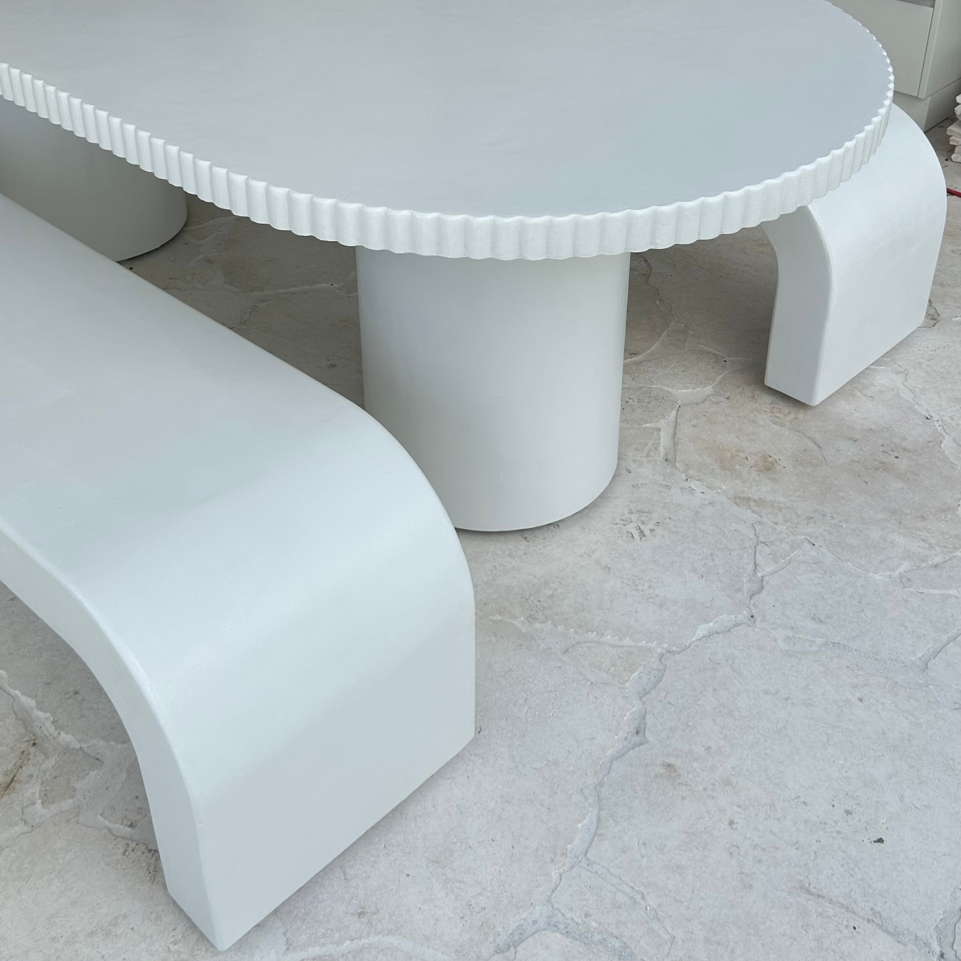 ribbed edge outdoor set in white