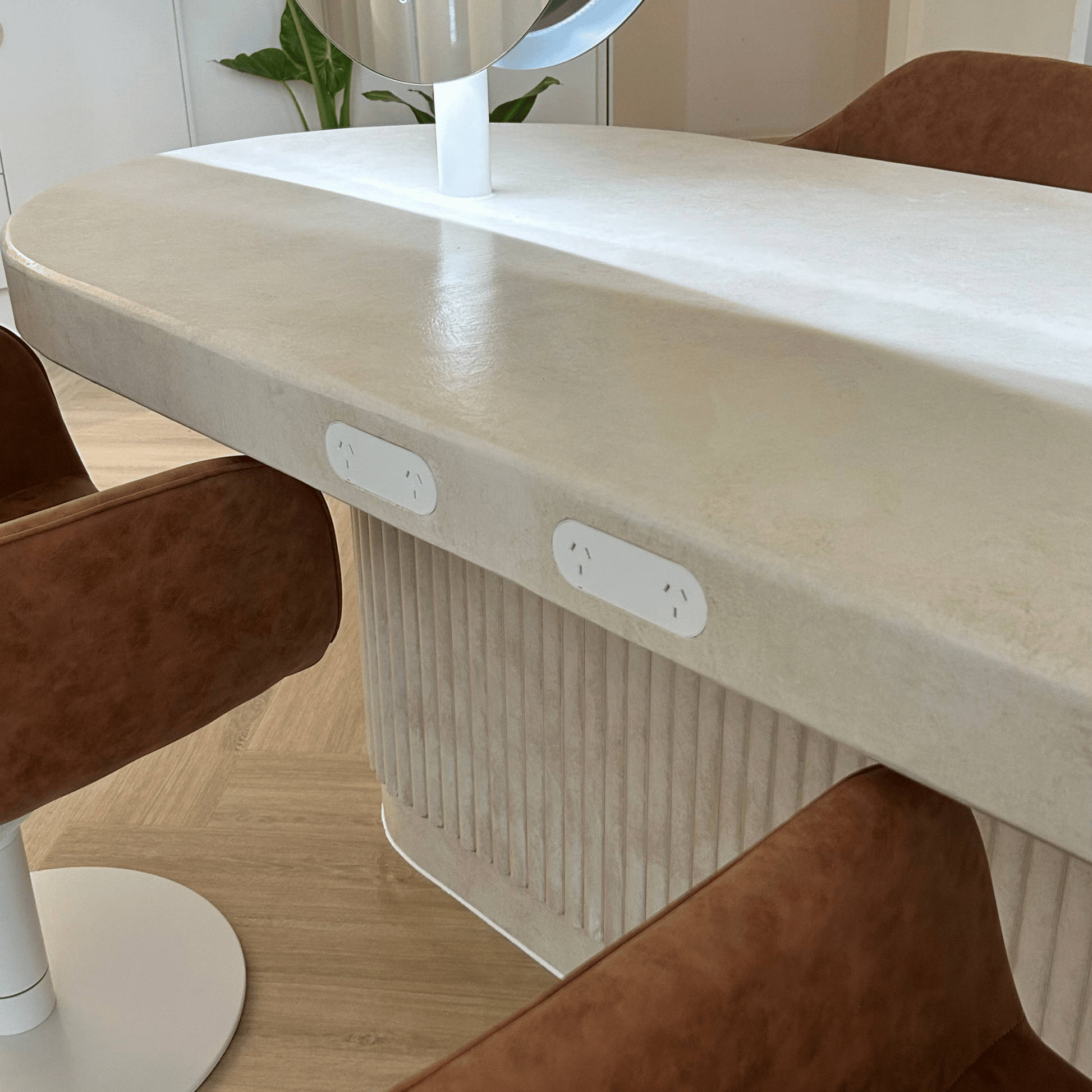 Sand Stonewash salon table with chairs 