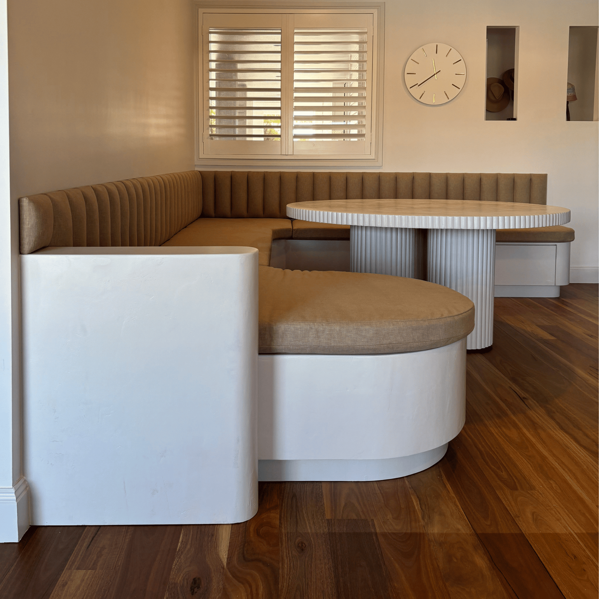 breakfast booth with dining table