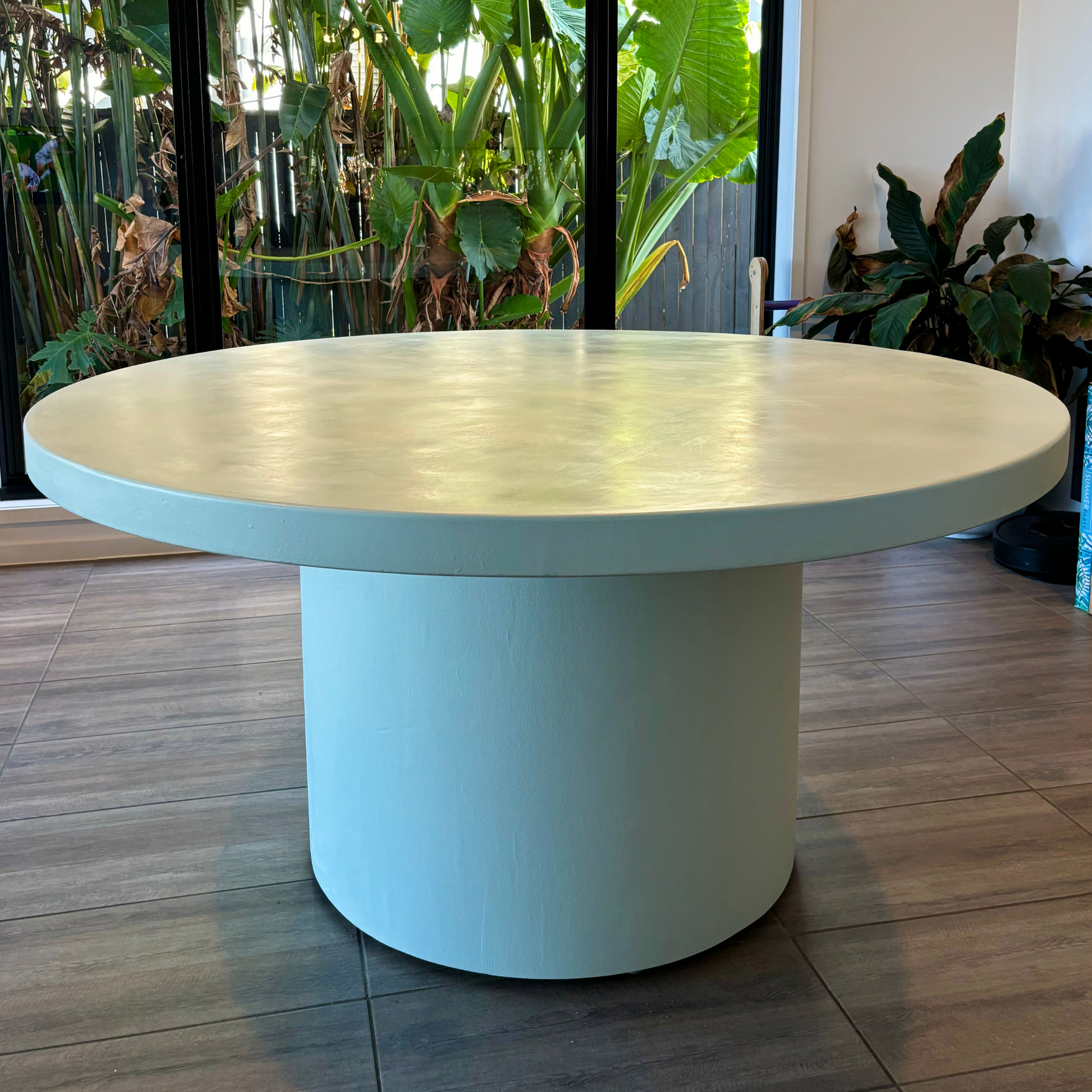 custom green microcement round table