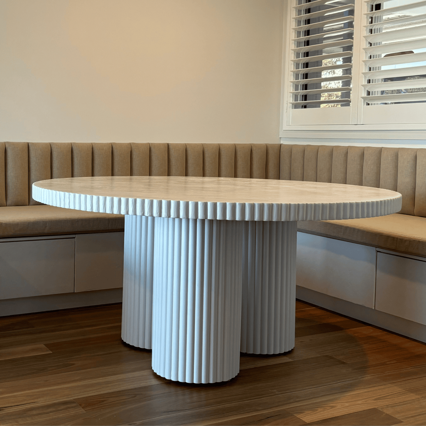 breakfast booth with table